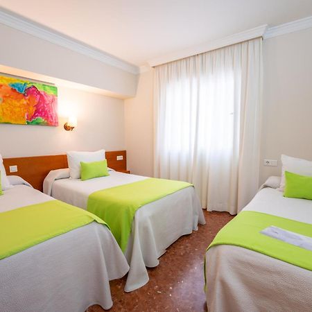 Hotel Romerito Málaga Buitenkant foto