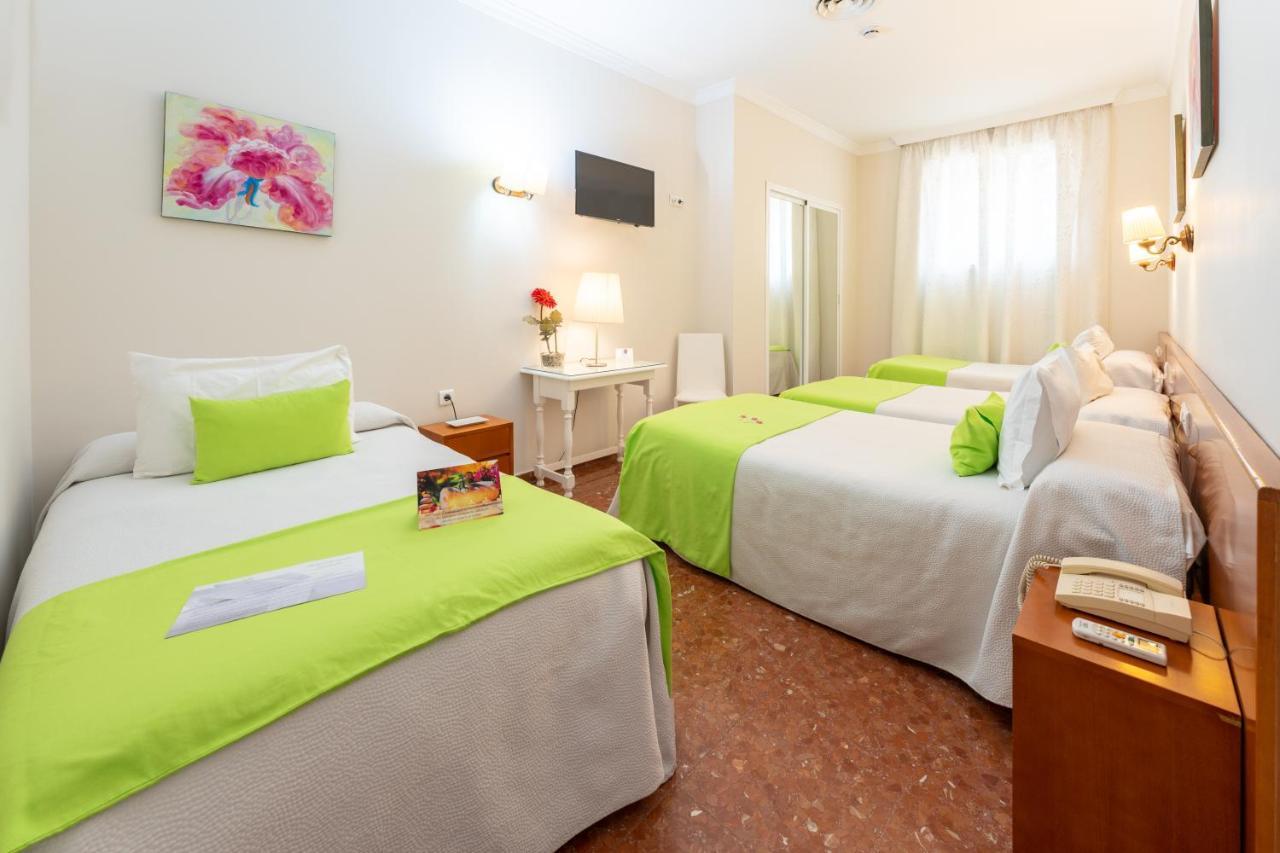 Hotel Romerito Málaga Buitenkant foto