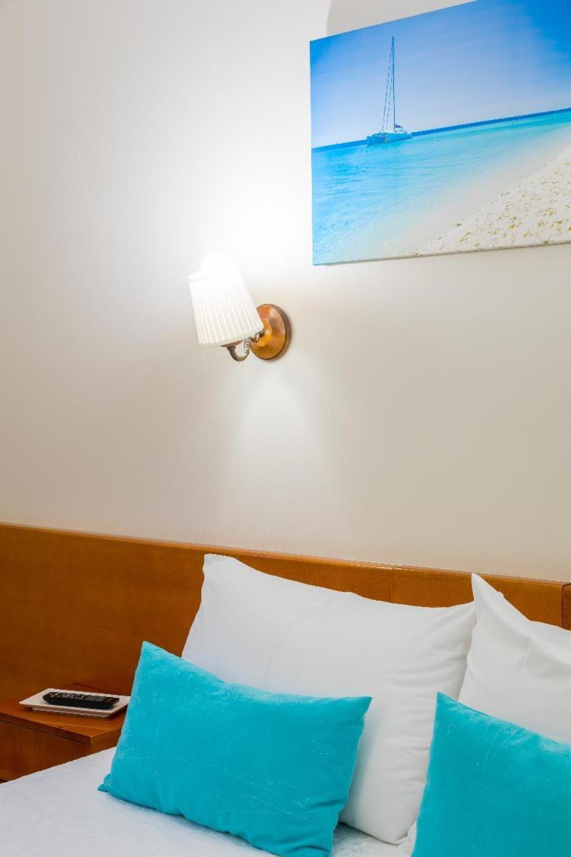 Hotel Romerito Málaga Kamer foto